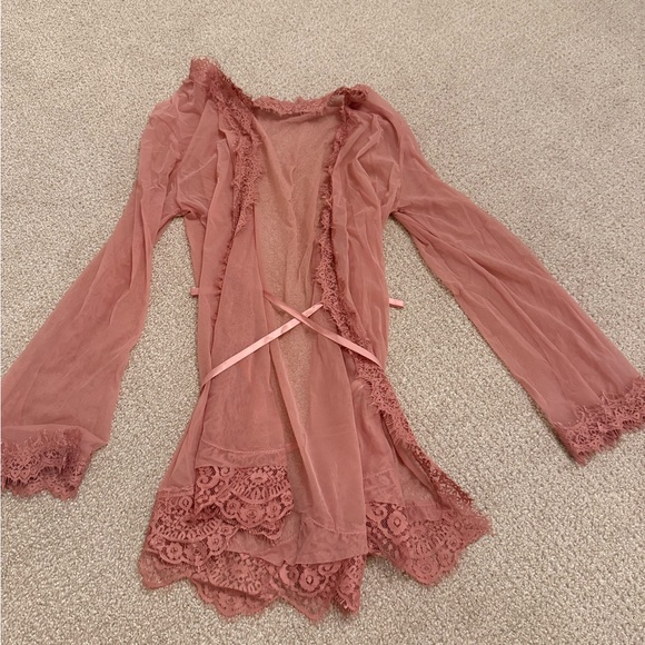Lace lingerie robe 💗 - Picture 3 of 6